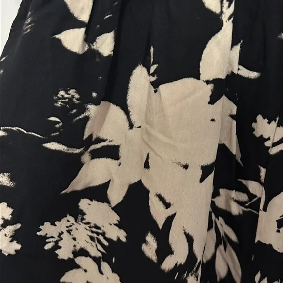 GAP Black and Cream Floral Jumpsuit, Size XS - Picture 3 of 3